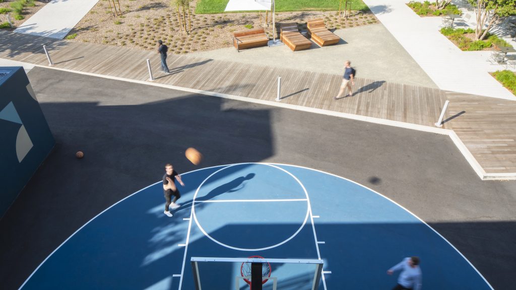 Taking breaks can ultimately help you be more productive.