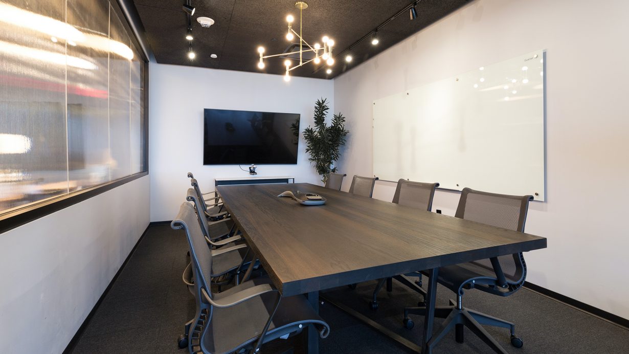 Members can book conference rooms in a variety of sizes.