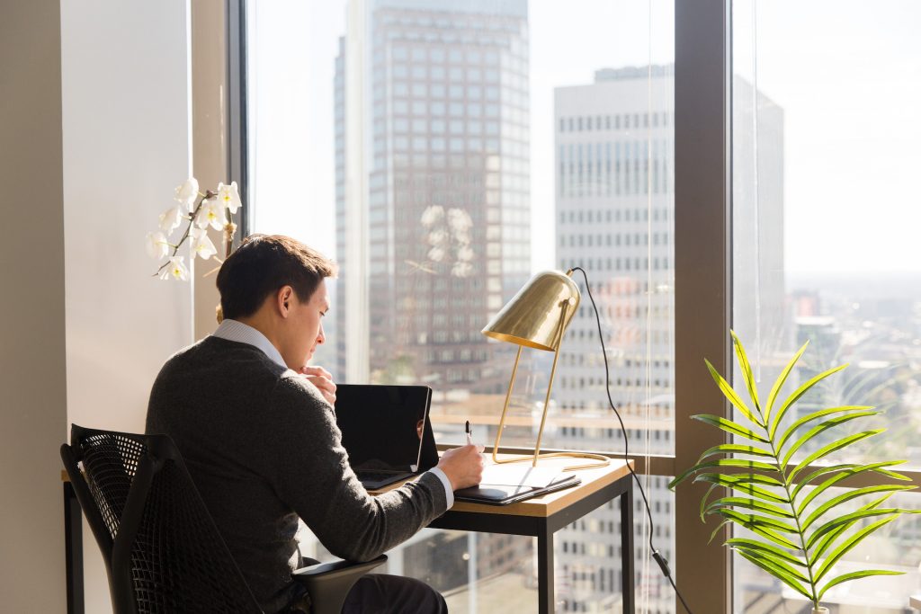 With ghosting on the rise, it’s critical that you keep new hires engaged from the moment they accept the offer.