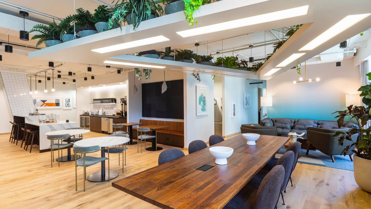 Members can choose from a variety of seating areas and arrangements in the common areas.