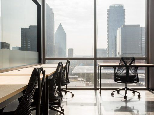 These top 2021 business trends stem from the COVID-19 pandemic.